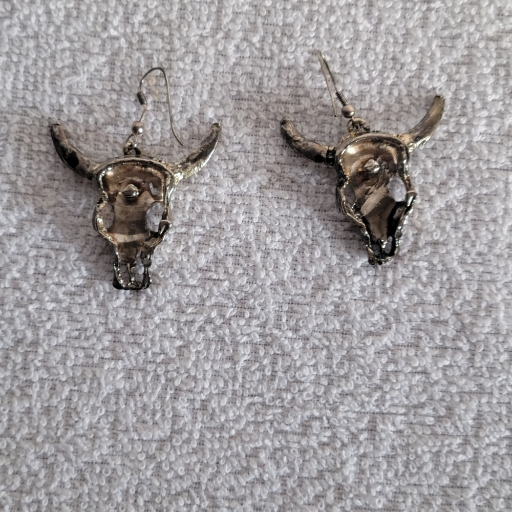 Vintage Steer Skull Earrings - Picture 2 of 10
